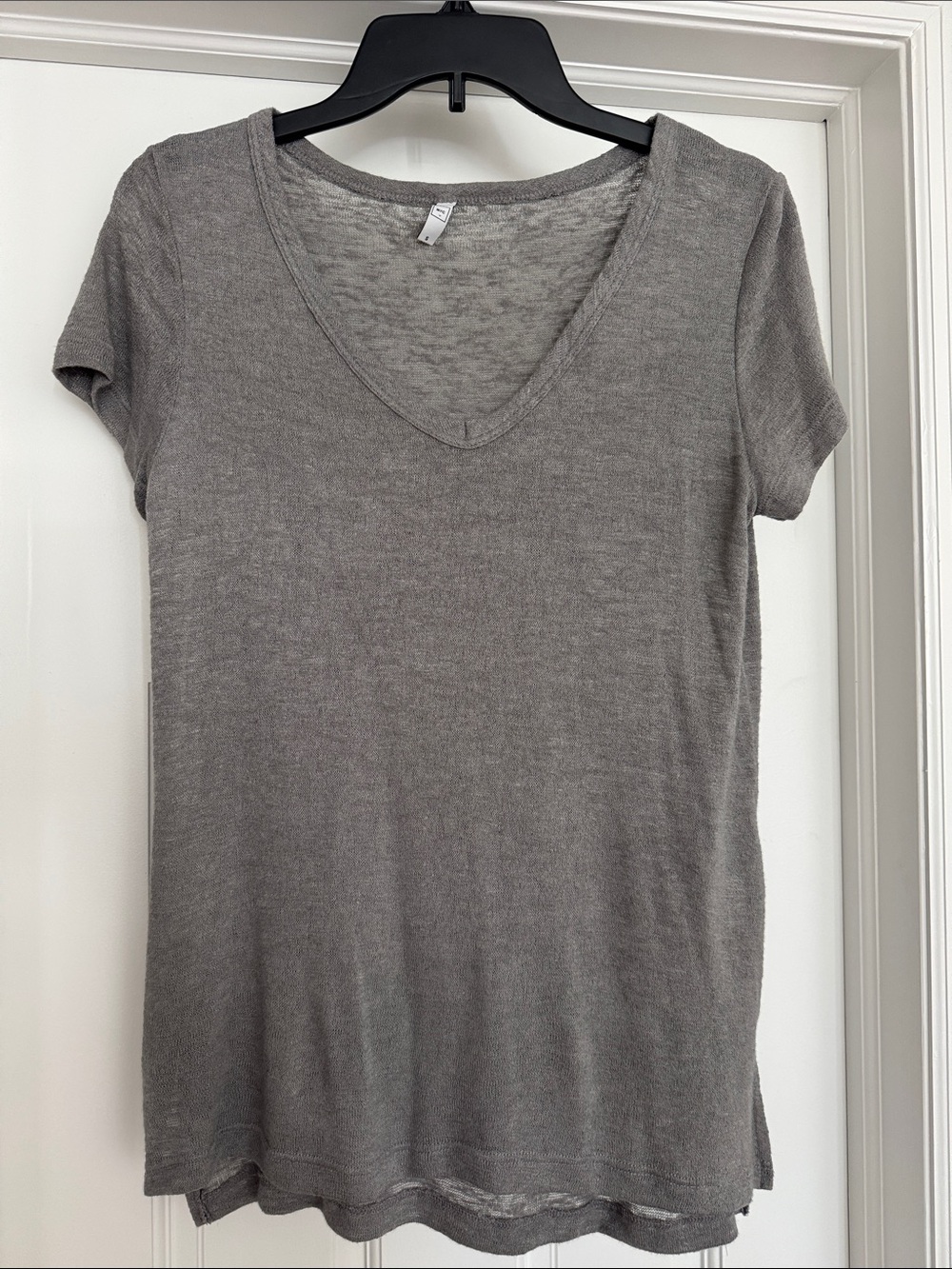 Women's V-Neck Short Sleeve Tee - Gray